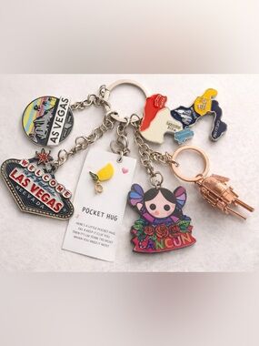 Souvenir Keychain Bundle (6 Pieces) – Las Vegas, Cancun, Italy, ETC